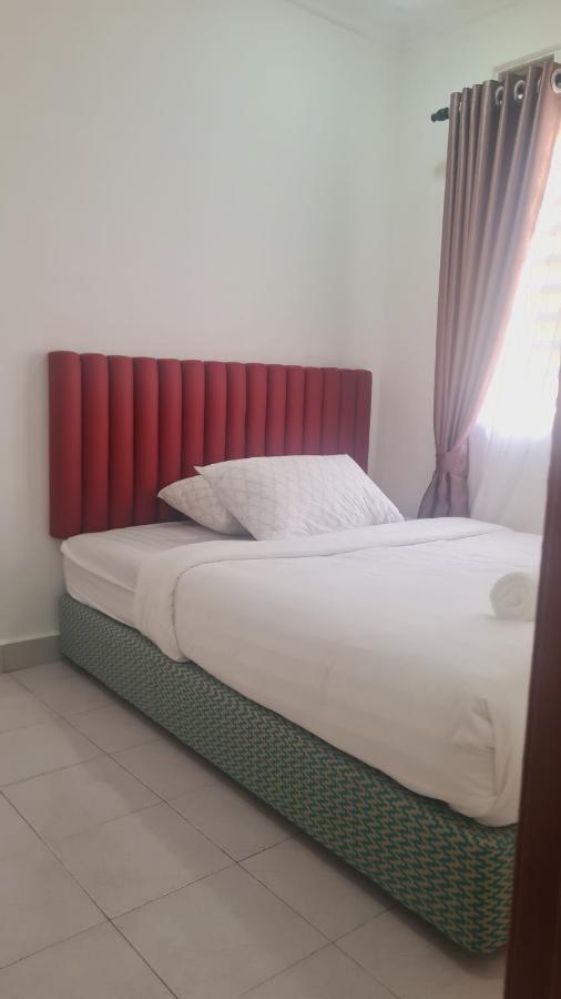 Vila Anjung Klia House 31 With Neflix Banting  Exteriér fotografie