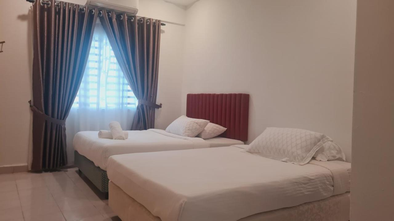 Vila Anjung Klia House 31 With Neflix Banting  Exteriér fotografie